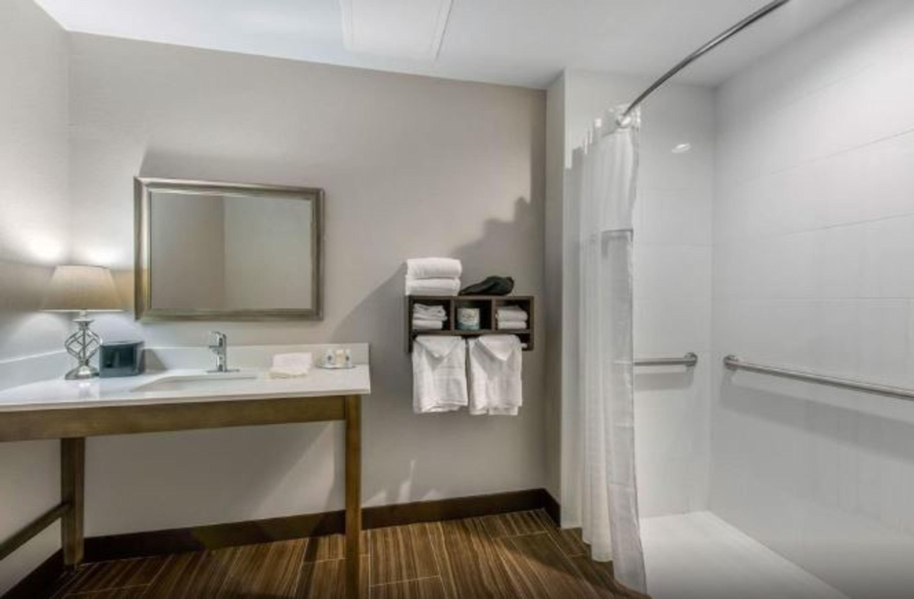 Comfort Suites Fort Lauderdale Airport & Cruise Port Дейния Бийч Екстериор снимка