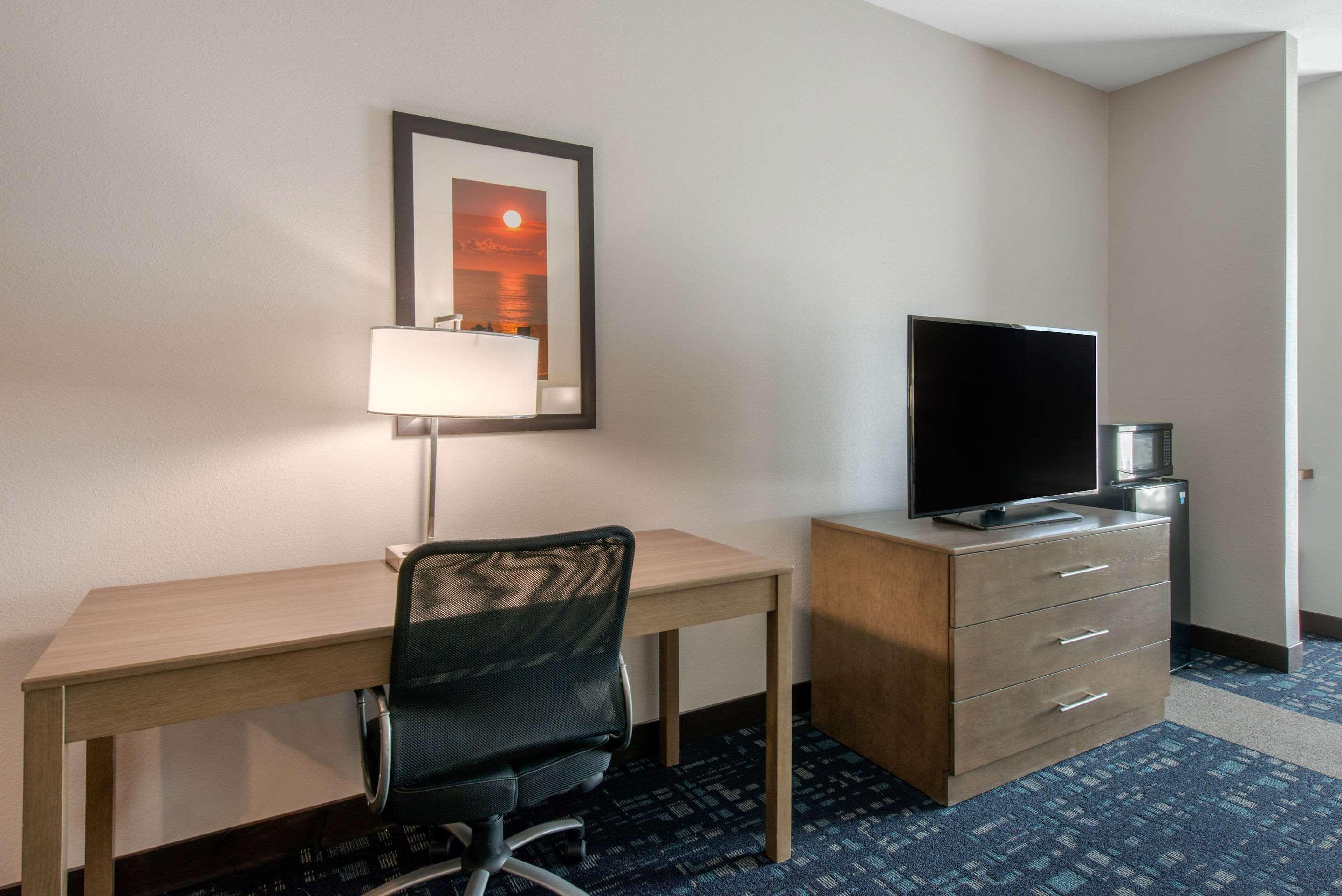 Comfort Suites Fort Lauderdale Airport & Cruise Port Дейния Бийч Екстериор снимка