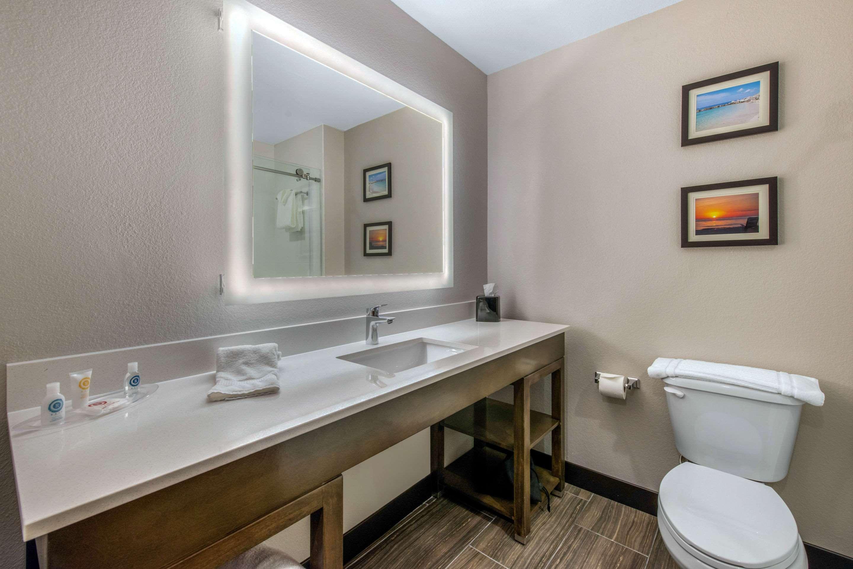Comfort Suites Fort Lauderdale Airport & Cruise Port Дейния Бийч Екстериор снимка