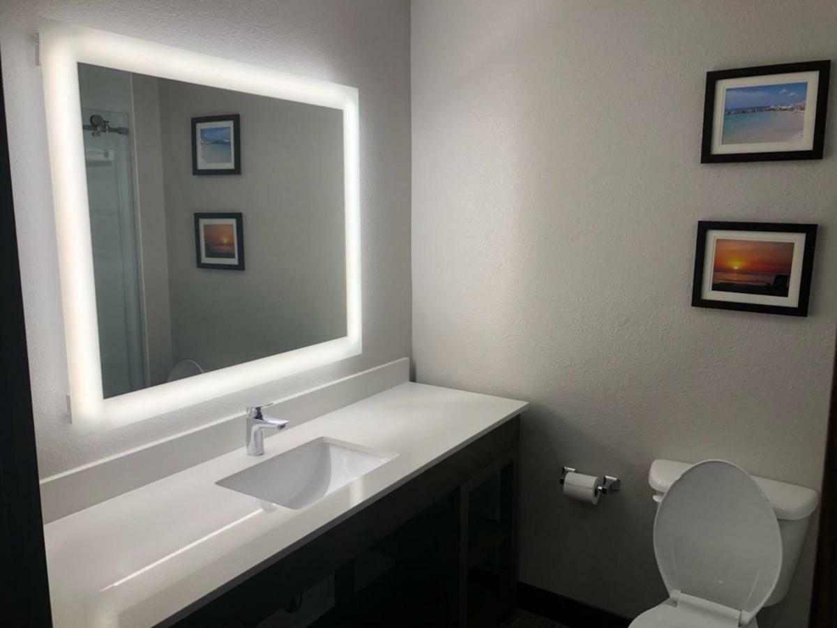 Comfort Suites Fort Lauderdale Airport & Cruise Port Дейния Бийч Екстериор снимка